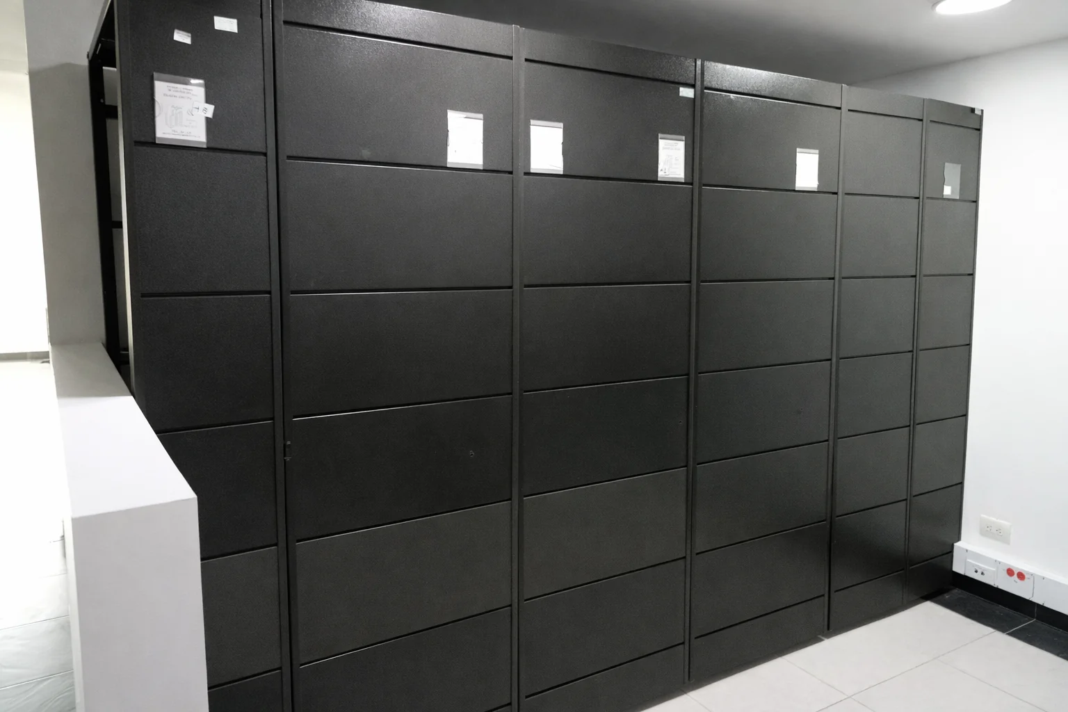 Escuela de Cadetes de Colombia | Instalación y Mantenimiento de Archivo Rodante 5